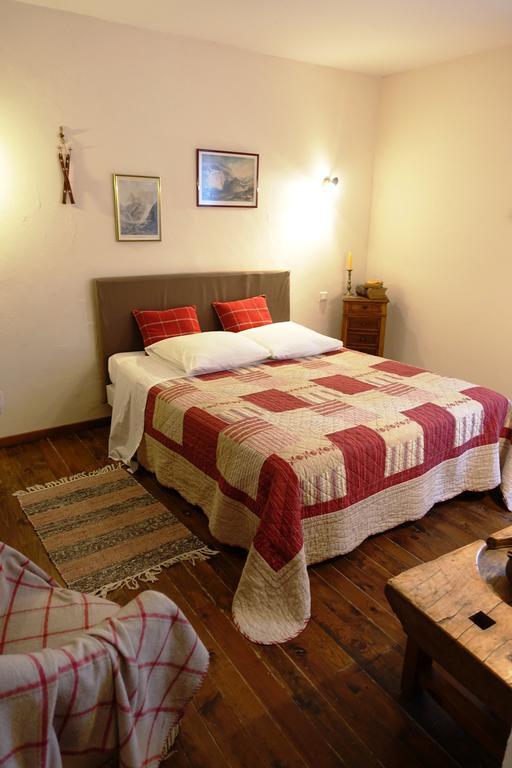 Le Grand Saint Paul Panzió Rognes Szoba fotó